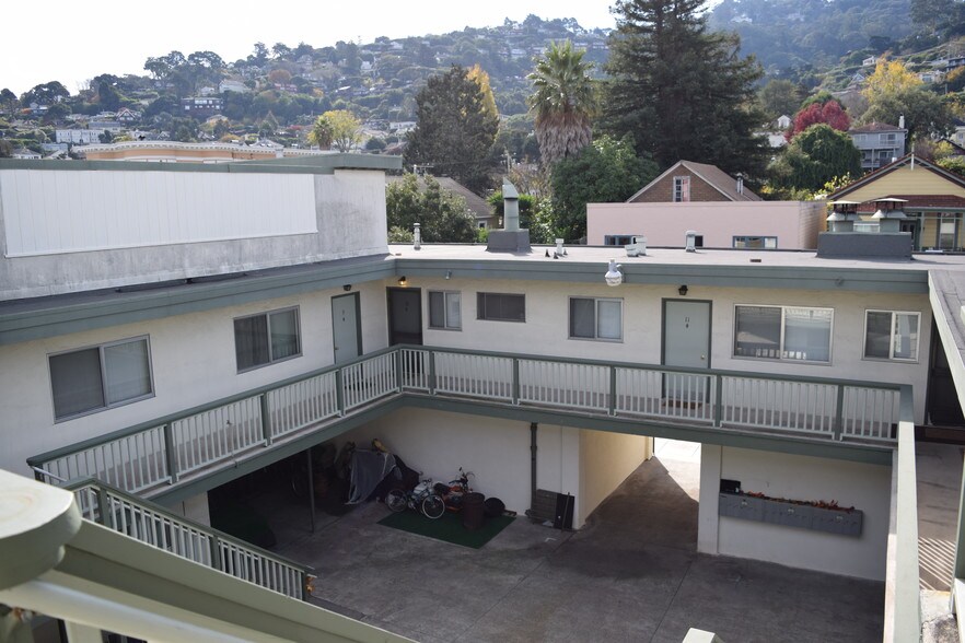 More Photos Of 206 Caledonia St, Sausalito Apartments For Sale