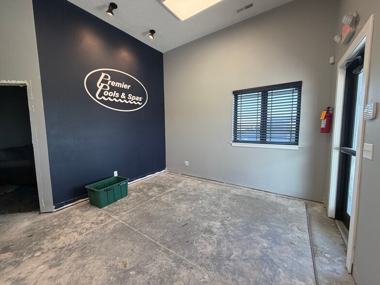 More Photos Of 501 Prosperity Way, North Sioux City Industrial For Sale