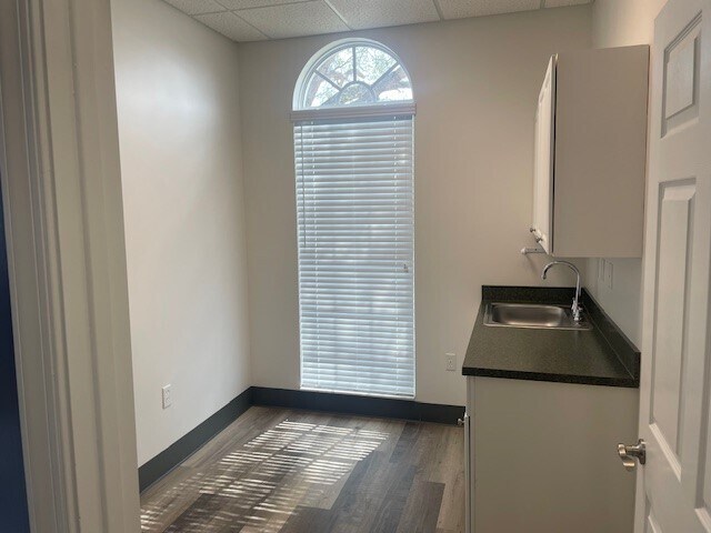 More Photos Of 1715 SE Tiffany Ave, Port Saint Lucie Medical For Lease