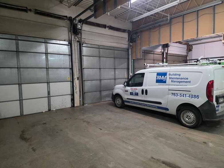 More Photos Of 1710 Douglas Dr N, Golden Valley Business Park For Sale