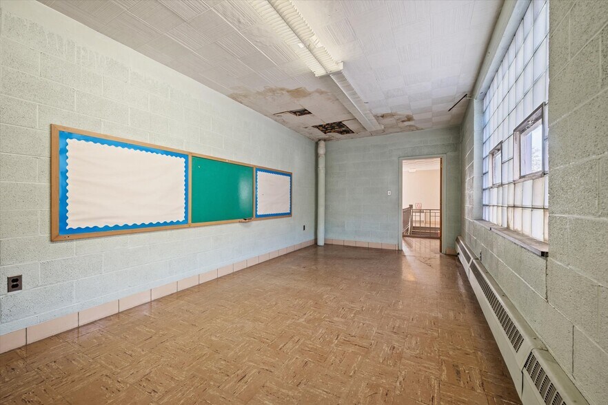 More Photos Of 725 Navarre Ave, Toledo Religious Facility For Sale