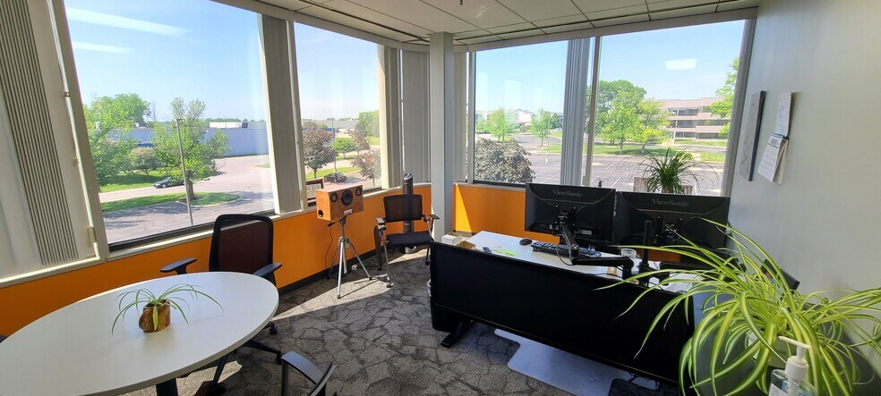 More Photos Of 5420 W Southern Ave, Indianapolis Office For Sale