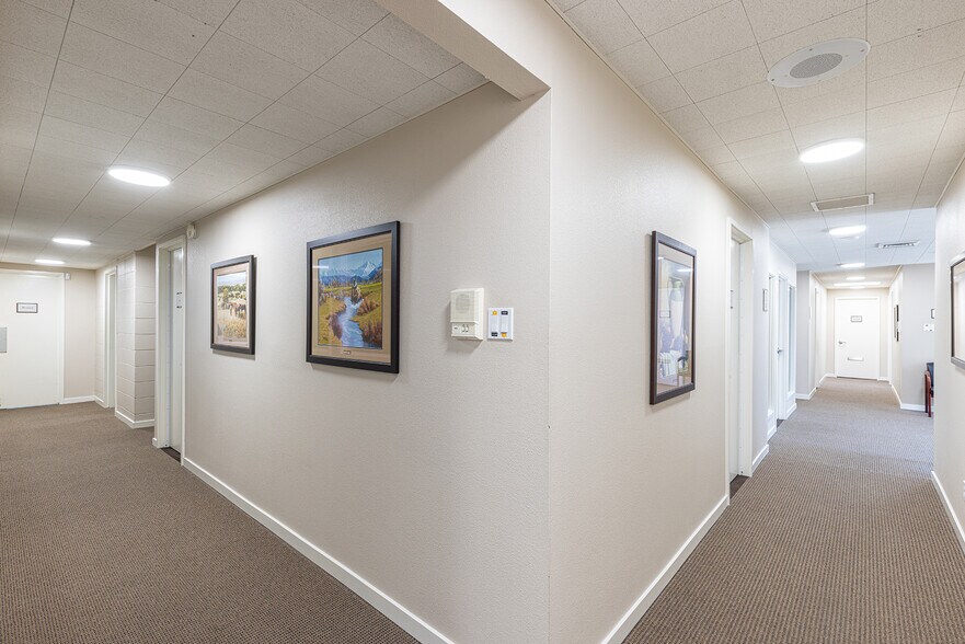 More Photos Of 2841 Cleveland Ave, Santa Rosa Office For Sale