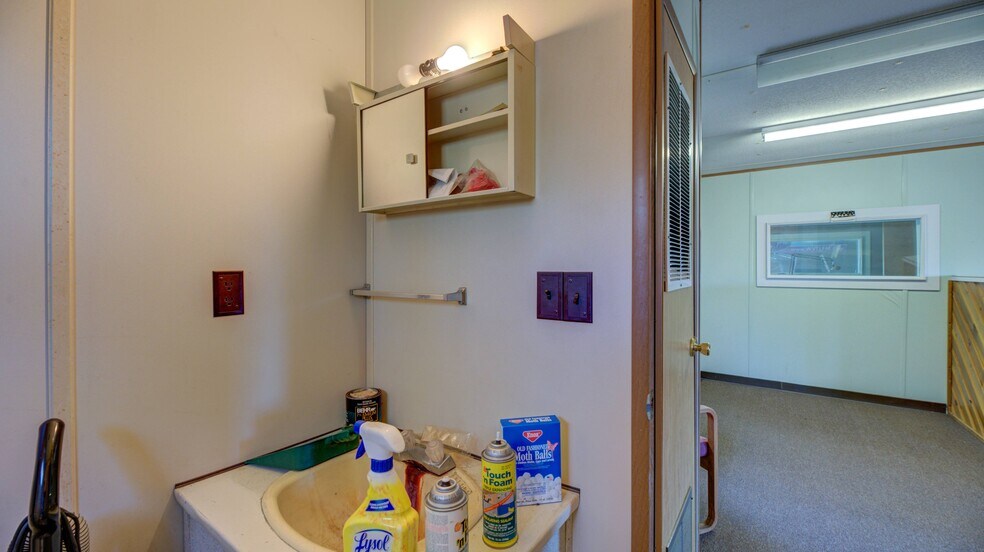 More Photos Of 5816 NY-30, Amsterdam Specialty For Sale