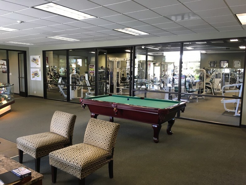 More Photos Of 906 Tommydon Dr, Stockton Warehouse For Lease