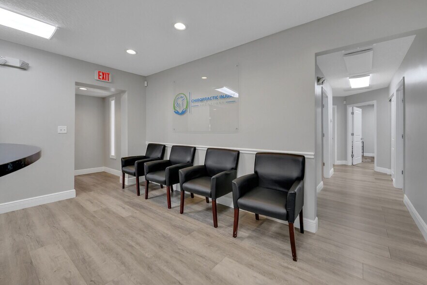 More Photos Of 6640 W 103rd St, Jacksonville Office For Sale