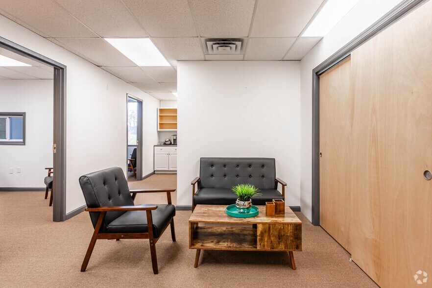 More Photos Of 106 Apple St, Tinton Falls Loft Creative Space For Lease