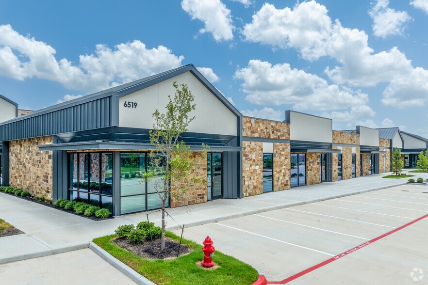 More Photos Of 6519 Skyline Dr, Fulshear General Retail For Sale