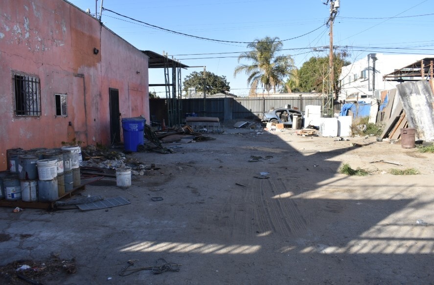 More Photos Of 621-633 E Manchester Ave, Los Angeles Land For Lease