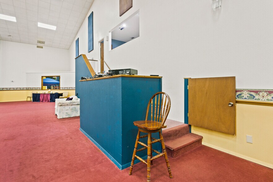 More Photos Of 3601 E Moody Blvd, Bunnell Religious Facility For Sale
