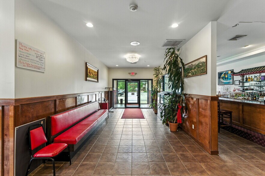 More Photos Of 1172 Main St, Wyoming Restaurant For Sale