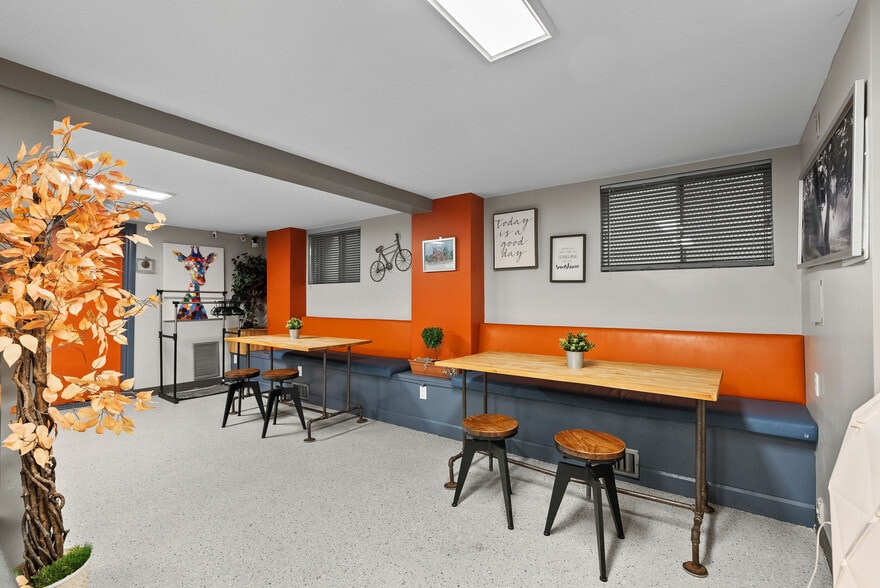 More Photos Of 499 Preston St, Ottawa Religious Facility For Sale