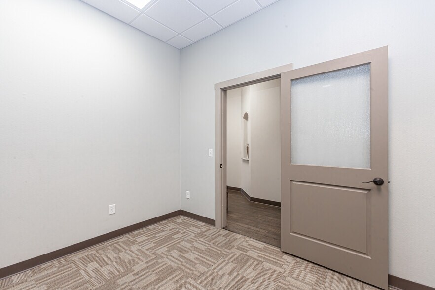 More Photos Of 4519 Mills Park Cir, College Station Office For Sale