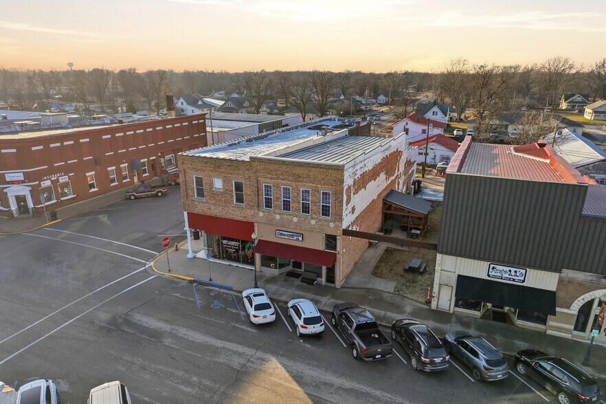More Photos Of 103 N Allen St, Centralia General Retail For Sale