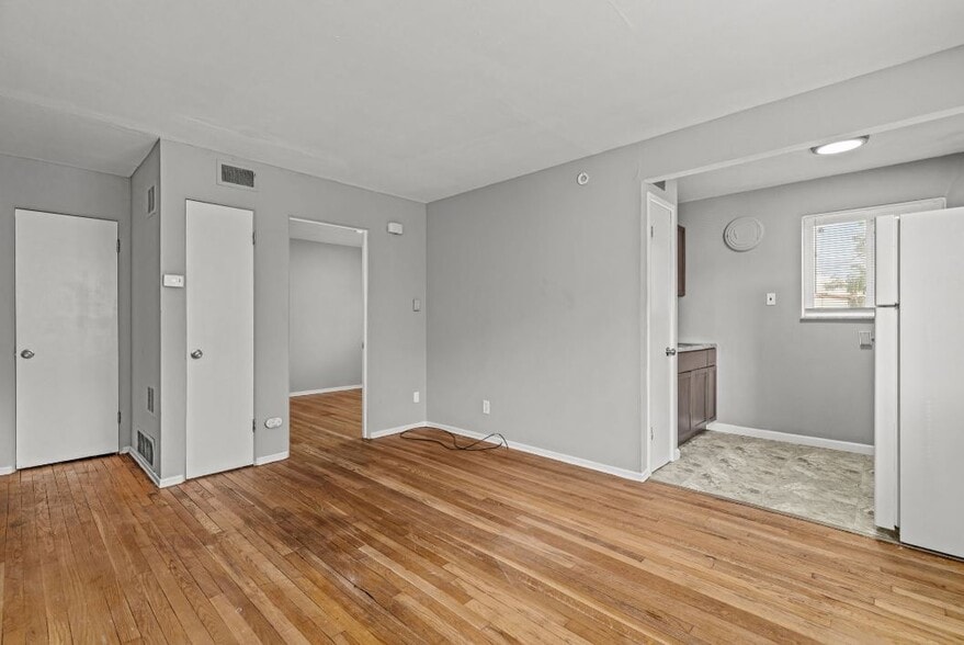 More Photos Of 1108 Bates St, Saint Louis Apartments For Sale