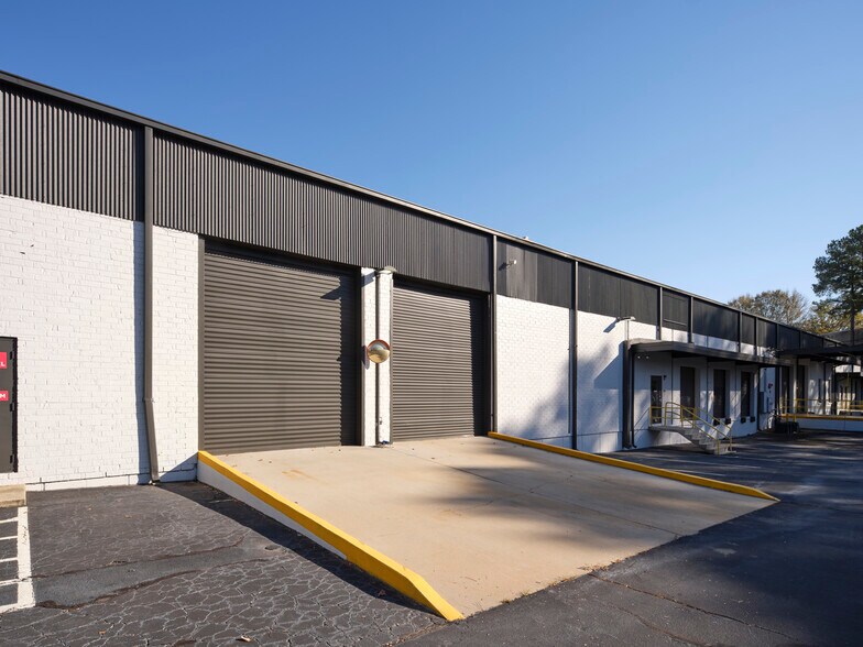 More Photos Of 3645 Oakcliff Rd, Doraville Warehouse For Lease