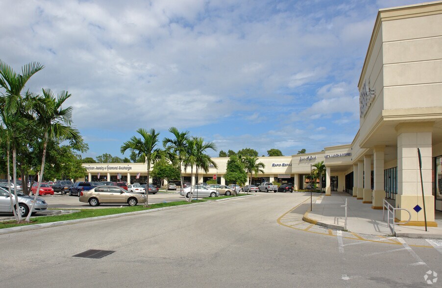 Primary Photo Of 7120-7184 N University Dr, Tamarac Freestanding For Lease