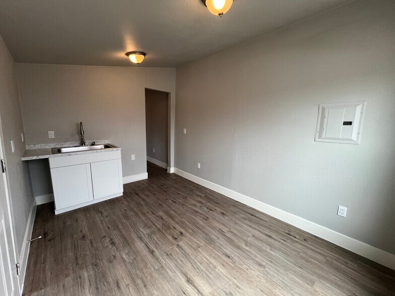 More Photos Of 101 Stanley Ct, San Antonio Multifamily For Sale