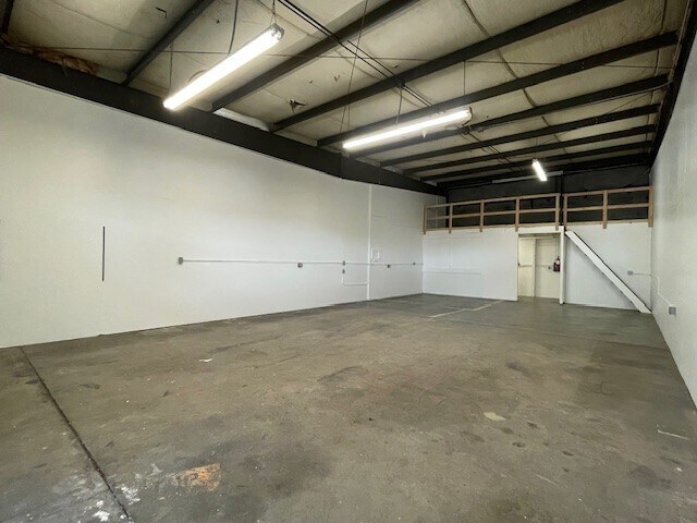 More Photos Of 807-831 Davis St, Vacaville Unknown For Lease