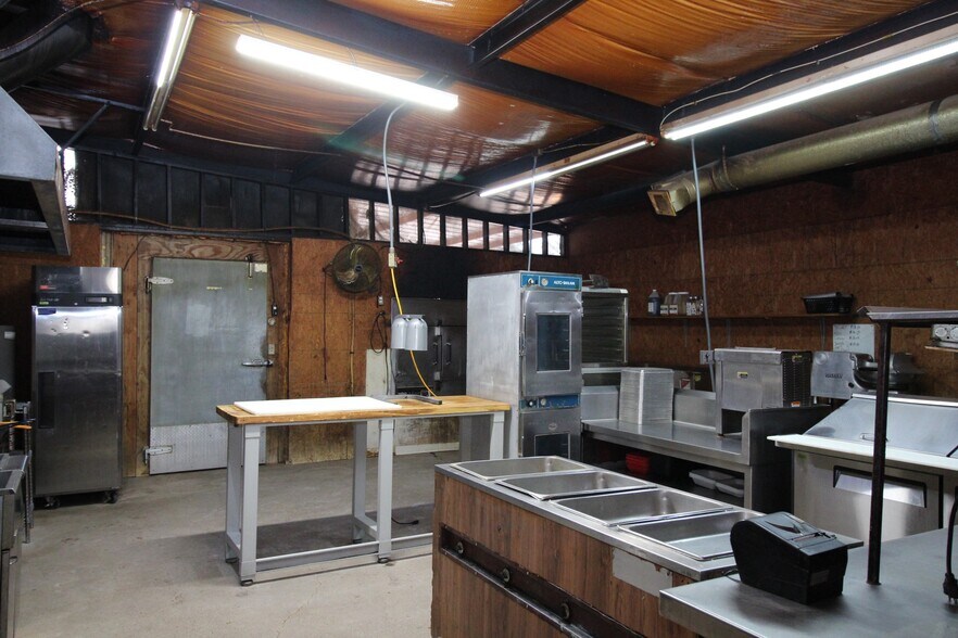 More Photos Of 700 W California St, Seymour General Retail For Sale