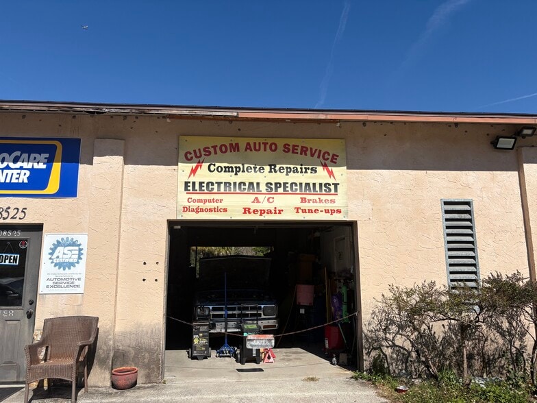 More Photos Of 38525 Palm Grove Dr, Zephyrhills Auto Repair For Sale