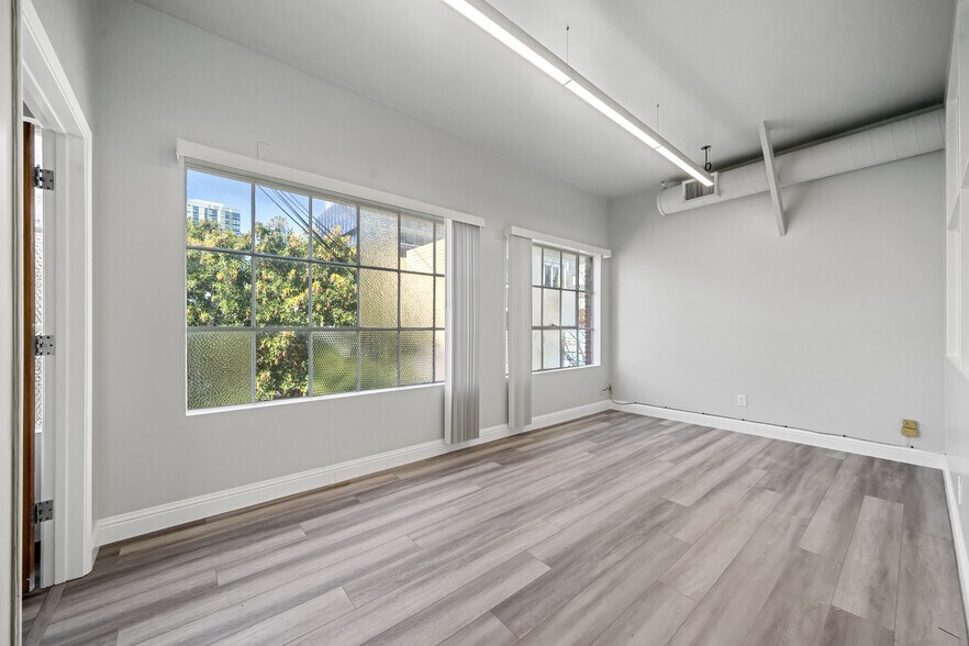 More Photos Of 443 Tehama St, San Francisco Loft Creative Space For Sale