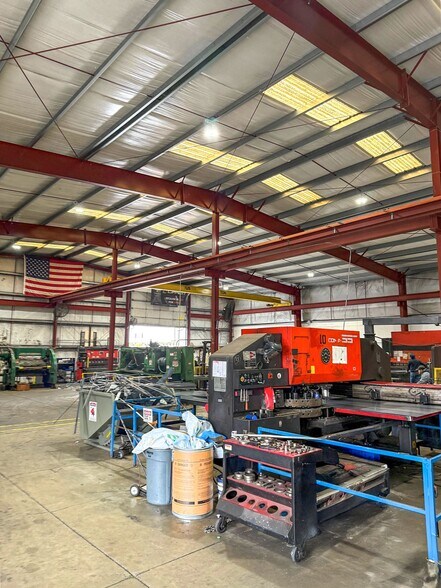 More Photos Of 280 Booth Bend Rd, Mcminnville Warehouse For Sale
