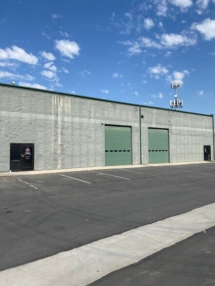 More Photos Of 905 N Main St, North Salt Lake Warehouse For Lease