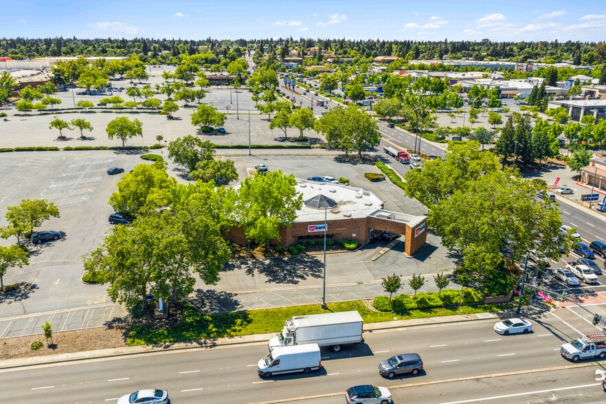More Photos Of 6199 Sunrise Mall Rd, Citrus Heights Bank For Sale
