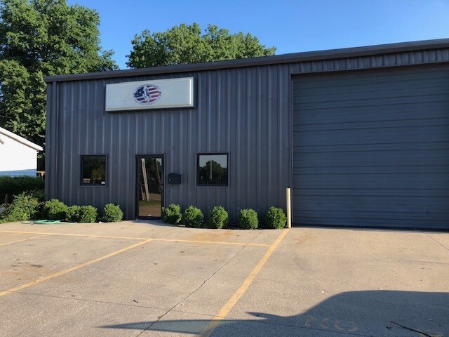 More Photos Of 962 Neubling Ave, Evansville Warehouse For Sale