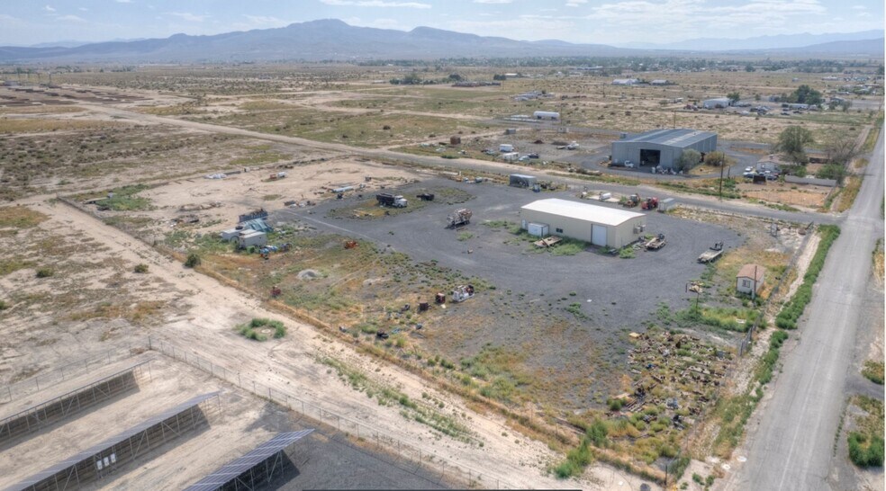 More Photos Of 1810 Lake St, Silver Springs Warehouse For Lease