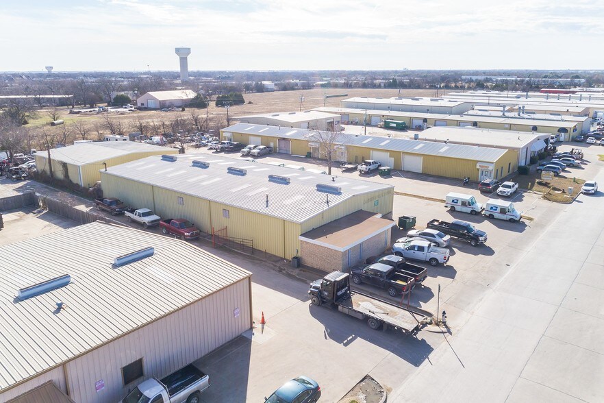 More Photos Of 5150 Boyd Blvd, Rowlett Warehouse For Lease