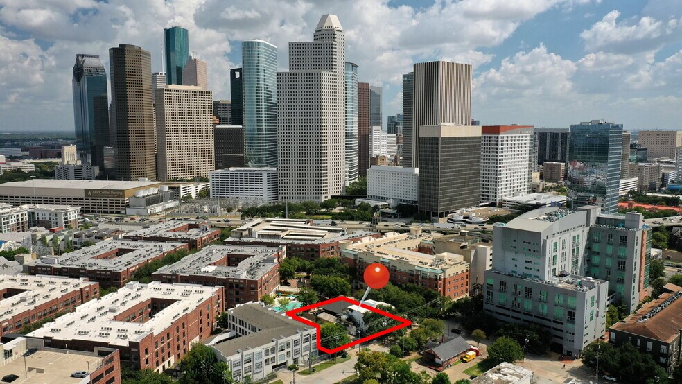 More Photos Of 1916 Baldwin St, Houston Bar For Lease