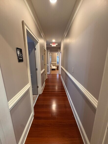 More Photos Of 4720 Peachtree Industrial Blvd, Norcross Office For Lease
