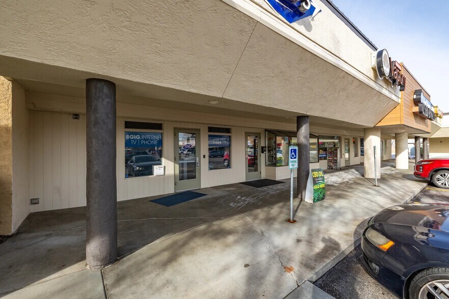 More Photos Of 3335-3387 N Five Mile Rd, Boise General Retail For Sale