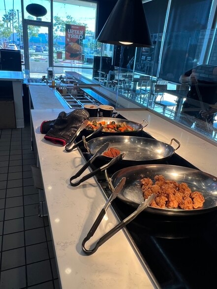 More Photos Of 9852 Chapman Ave, Garden Grove Storefront For Lease