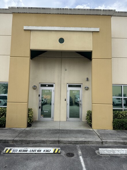 More Photos Of 10388 State Road 84, Davie Warehouse For Lease