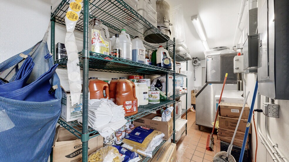 More Photos Of 335 Mountain Ave, Berthoud Restaurant For Sale