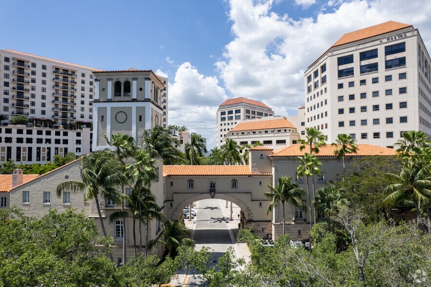 More Photos Of 800 S Douglas Rd, Coral Gables Office For Lease