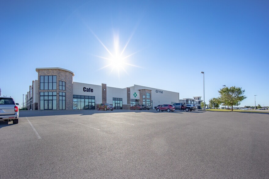 More Photos Of 4200 Carriage Way, Weatherford Medical For Lease