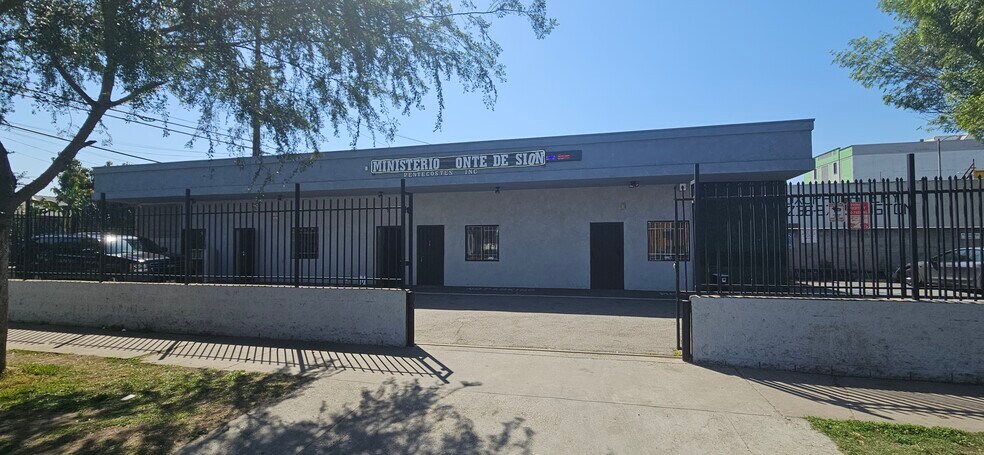 Primary Photo Of 5500 S Western Ave, Los Angeles Storefront For Lease