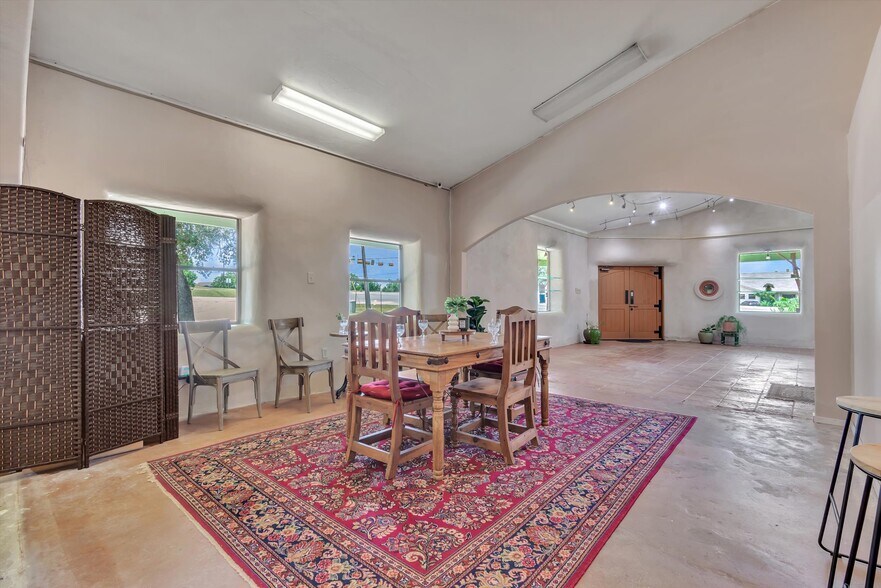 More Photos Of 4002 E Highway 290, Dripping Springs Freestanding For Sale