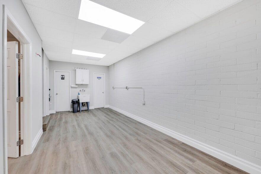 More Photos Of 6617 San Fernando Rd, Glendale Warehouse For Sale