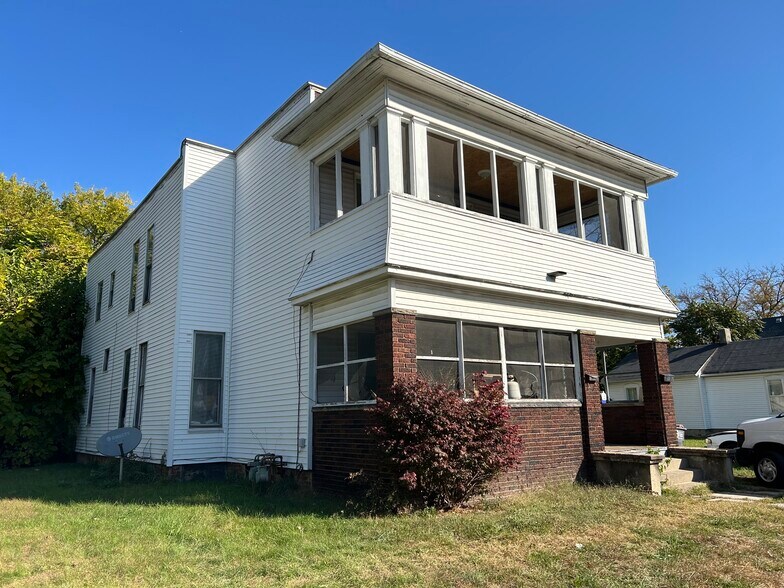 More Photos Of 720 Orchard St, Toledo Apartments For Sale