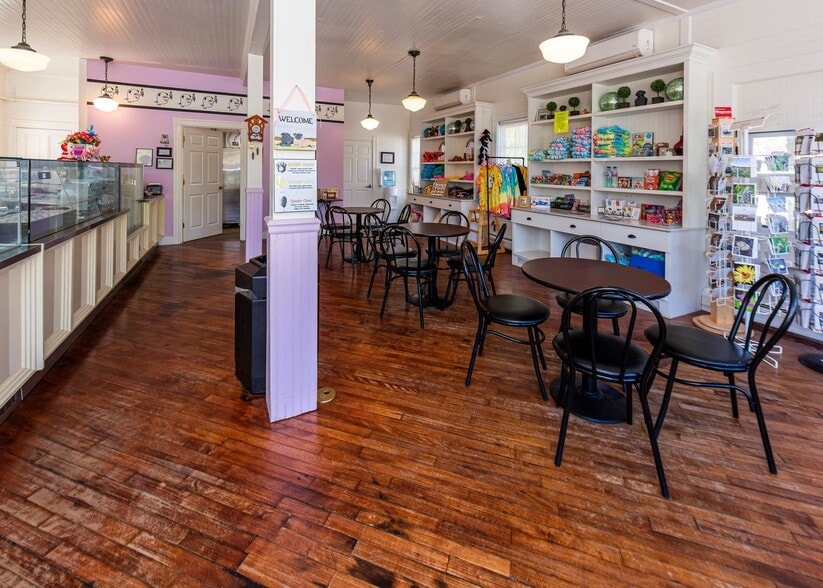 More Photos Of 1276 Surry Rd, Surry Freestanding For Sale