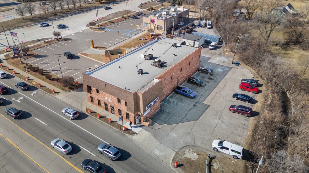 Primary Photo Of 23940-23948 Eureka Rd, Taylor Freestanding For Sale