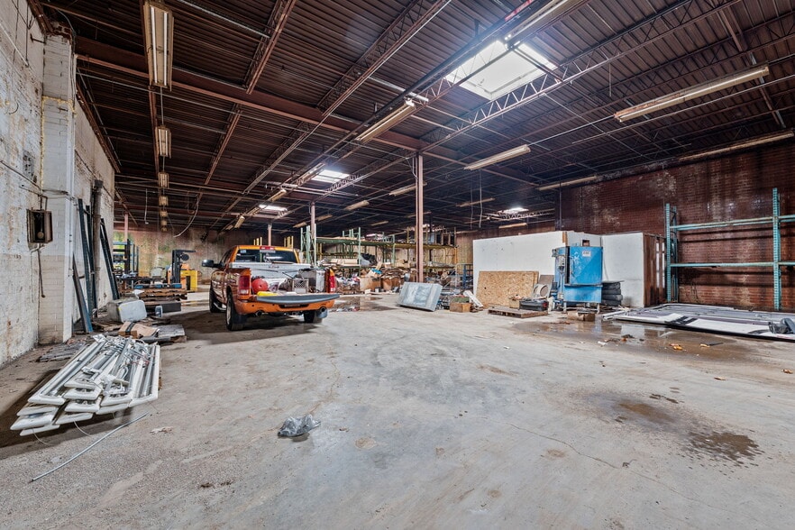 More Photos Of 103 Harrison St, Reidsville Manufacturing For Sale