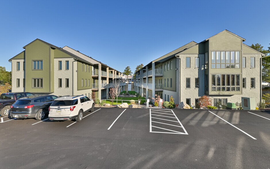 More Photos Of 103 N Meadows Dr, Wexford Medical For Lease