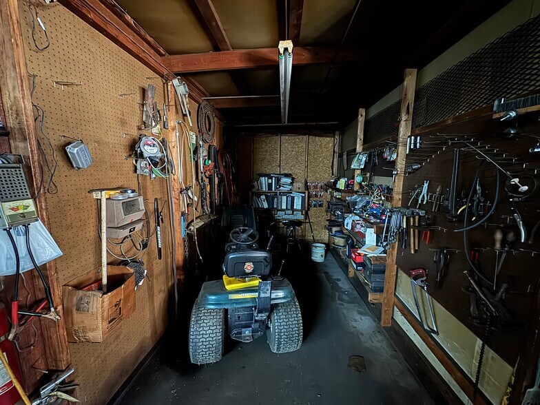 More Photos Of 2240 S US Highway 35, Knox Freestanding For Sale