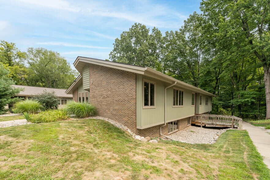 More Photos Of 7-9 Heritage Oak Ln, Battle Creek Unknown For Lease